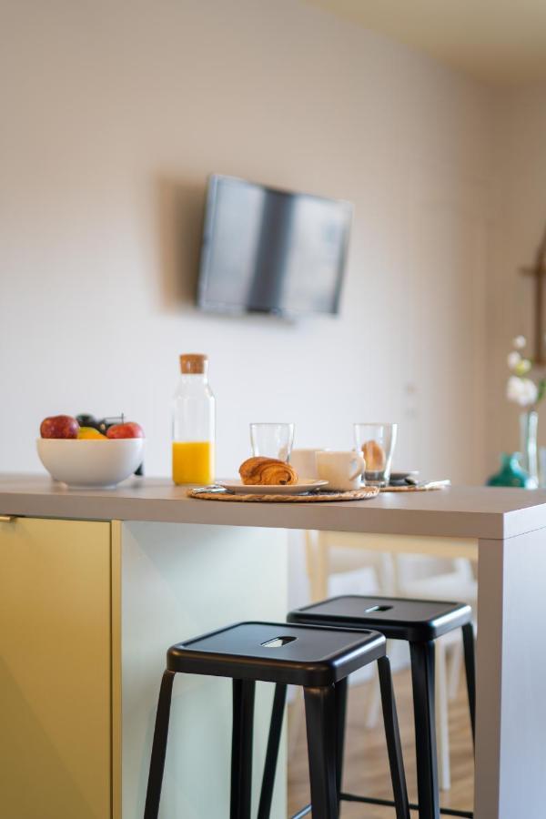 Tours Centre - Proche Gare - Parking Velo - Balcon - Arrivee Autonome Apartment Exterior foto